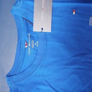 Tommy Hilfiger • basic with Logo. Size M